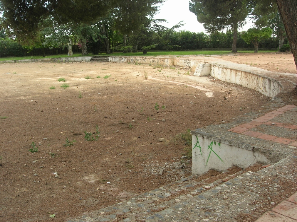 Antiga piscina al parc de les Basses Foto: Josep Ramon Mòdol