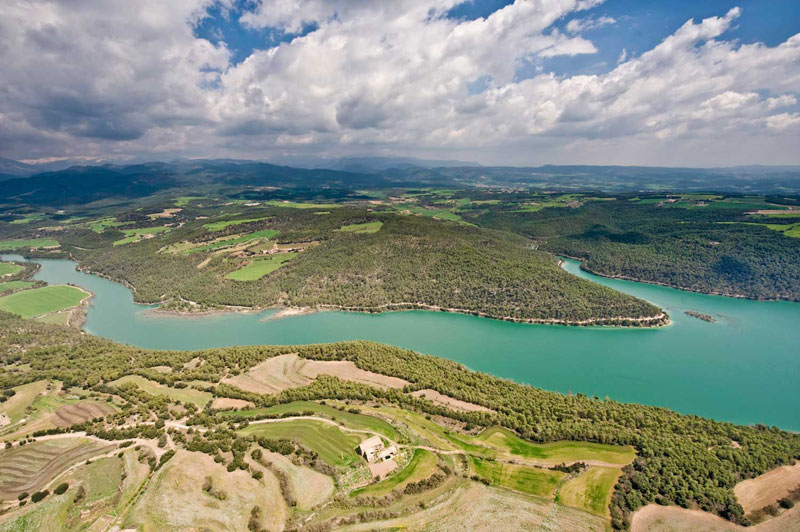 Imatge aèria del pantà de Sant Ponç Foto: Lago de Linya Resort ECO LUXCOUNTRY CLUB